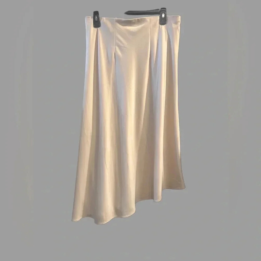 EXPRESS SKIRT - Picture 2 of 5